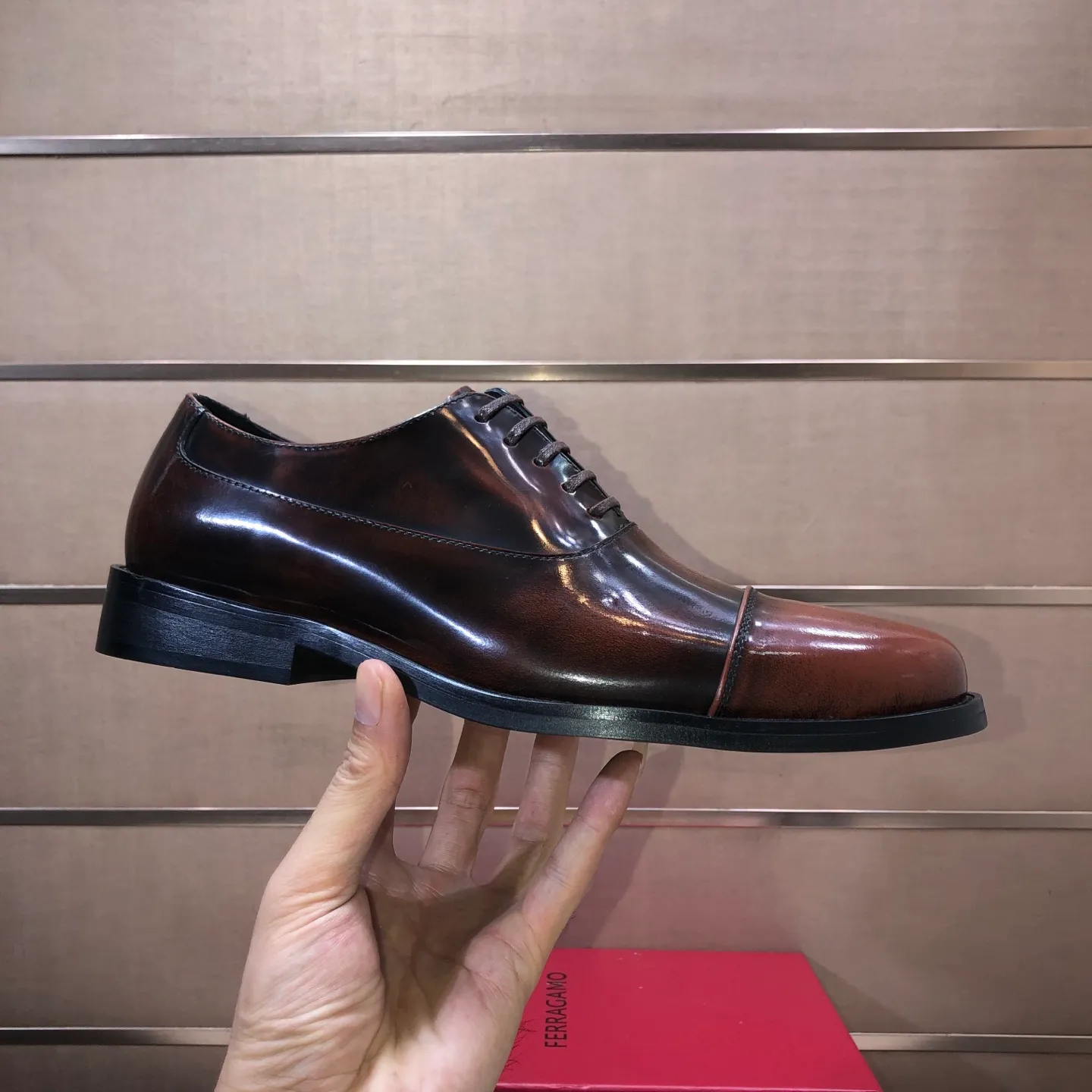 Men's shoes 💰540💰 [Ferragamo/Ferragamo] The latest model from the counter. Original imported high-quality cowhide with open sides + imported 🐂 cowhide lining + original luxury metal buckle + original combination outsole. Comparison is stress-free 38–45 (45 is custom-made and cannot be returned or exchanged)